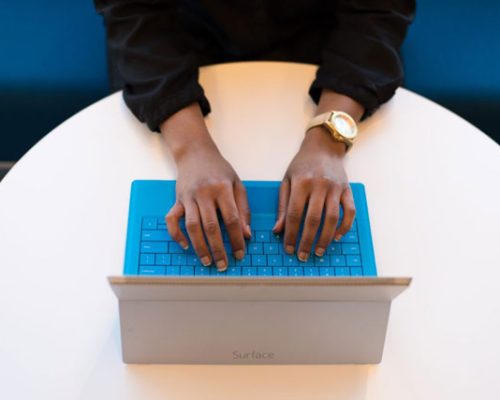 Why is payroll outsourcing successful in temporary recruitment?
